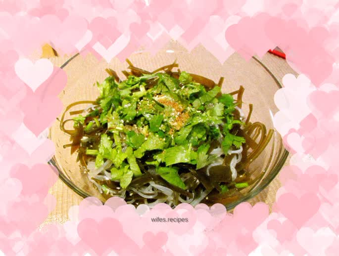 Vermicelli mixed with kelp