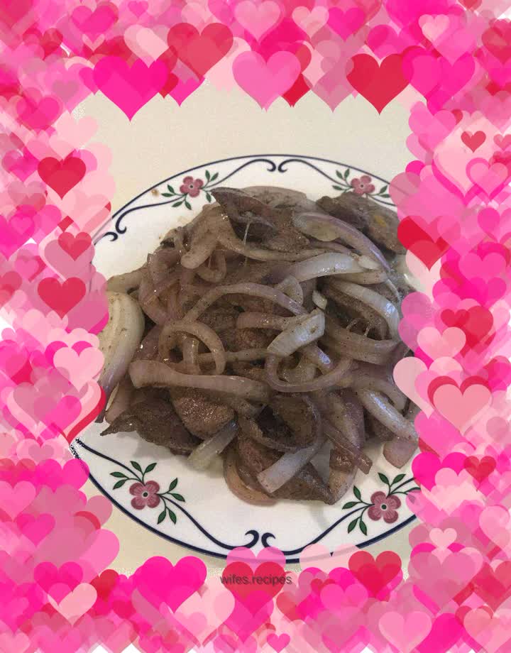 Fried pork liver with onions