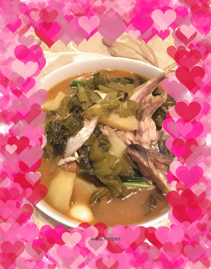 Fish head pickled cabbage soup