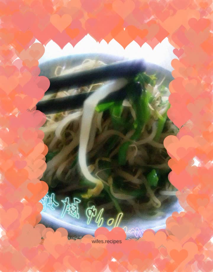 Jadeite with White Jade Strips ~ Stir-fried Bean Sprouts and Chives