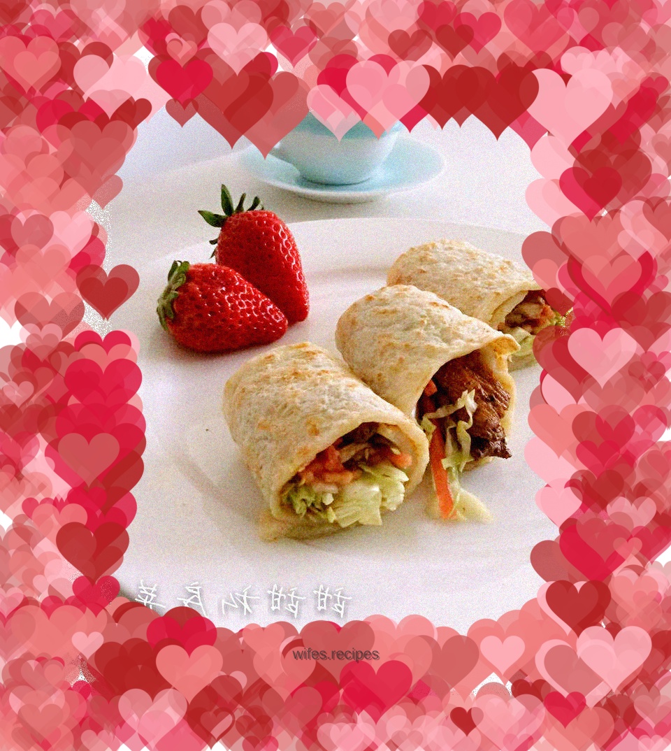 Black Pepper Chicken Roll