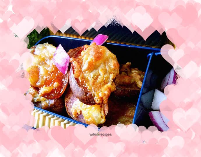 Grilled sausage with cheese and jam (Russian style)