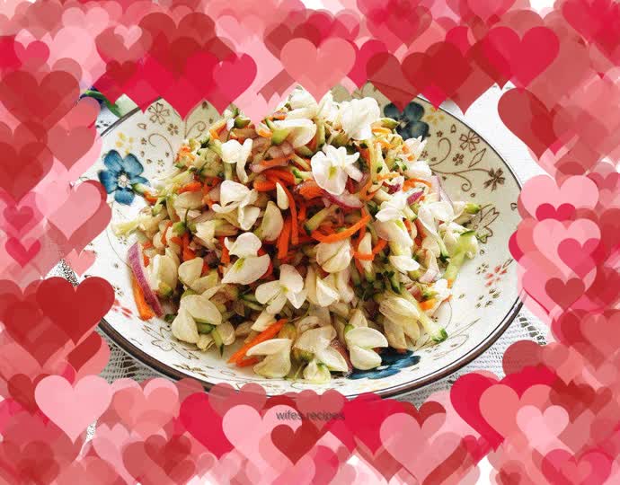 Sophora japonica mixed with seasonal vegetables