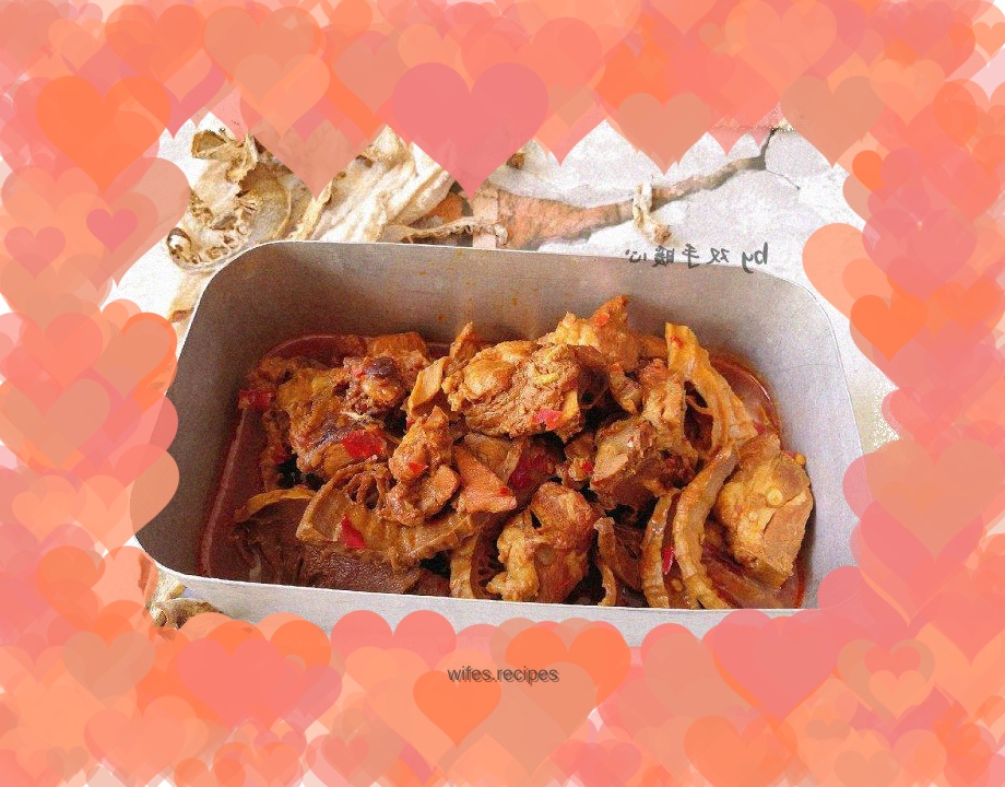 Braised pork ribs with dried bamboo shoots