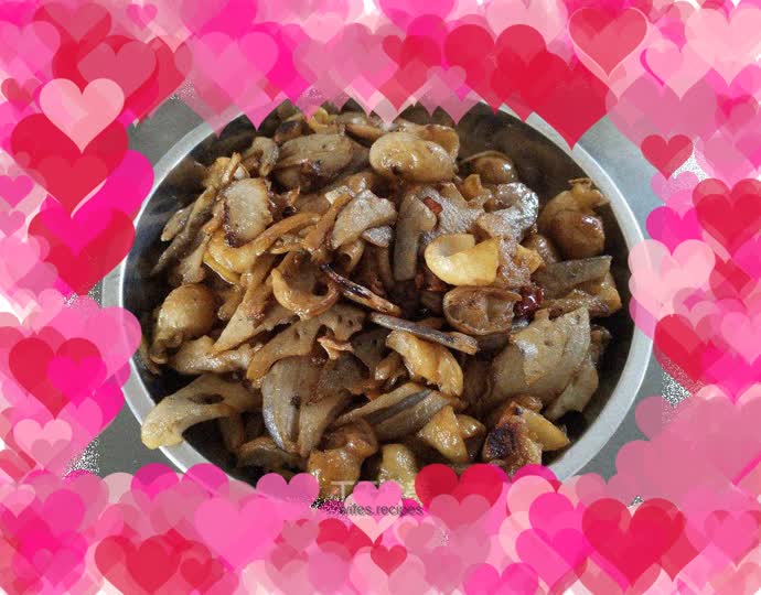 Stir-fried lotus root with large intestine