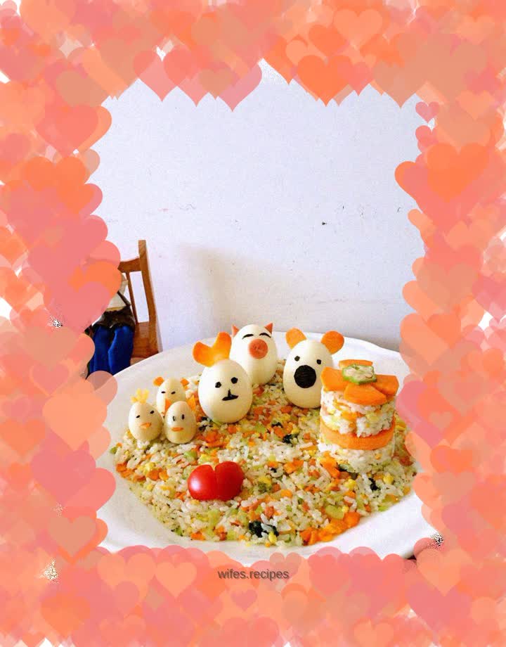 The little animals are gathering for dinner~