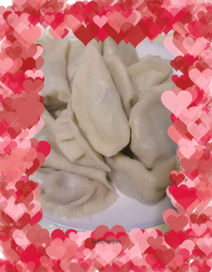 Chives and fresh meat dumplings