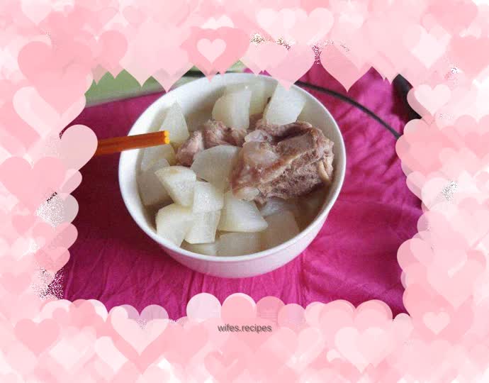 Only what is cooked is nutritious—radish tube bone soup