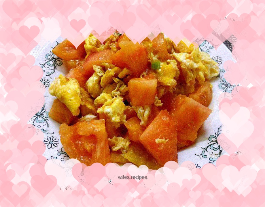 Scrambled eggs with tomatoes