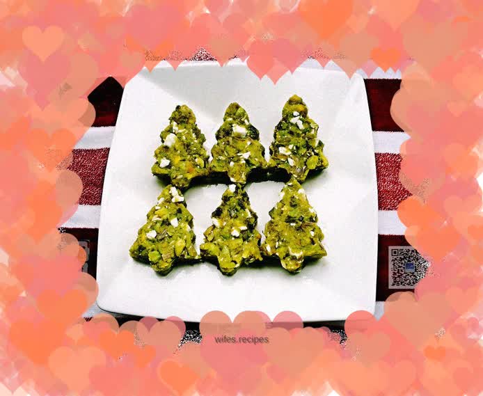 Gold, silver and jade broad bean cake