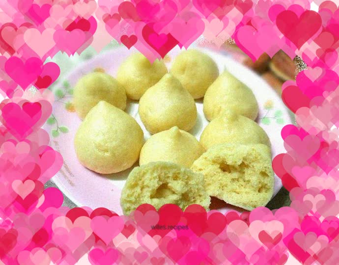 Milky little corn steamed buns