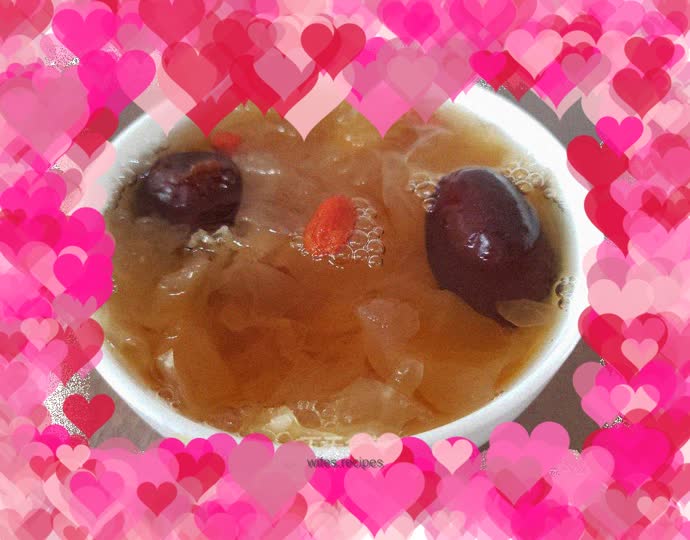Jujube and Tremella Soup
