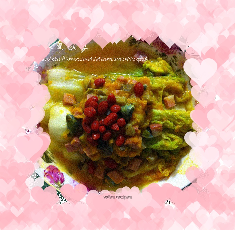 Baby Cabbage in Golden Soup