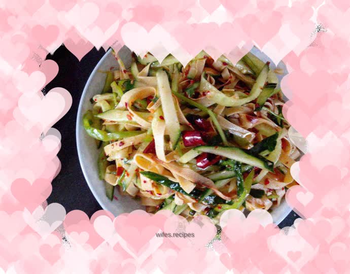 Cucumber mixed with five-spice dry tofu