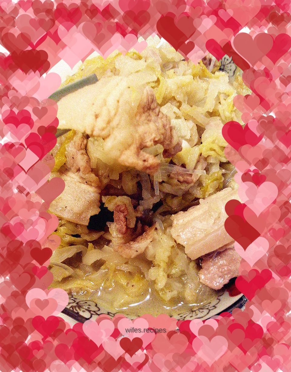 Pork belly stewed with sauerkraut
