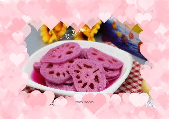 Rouge lotus root slices