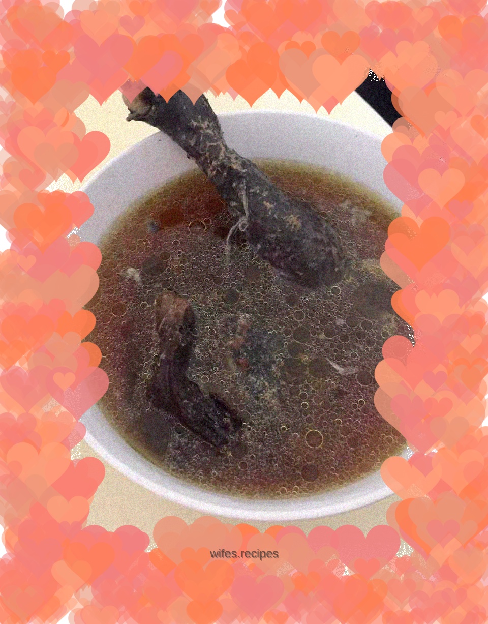 Ganoderma lucidum black chicken soup