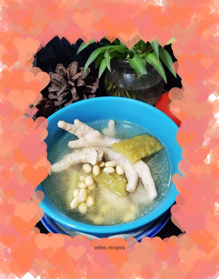 Chicken feet, bitter melon and soybean soup