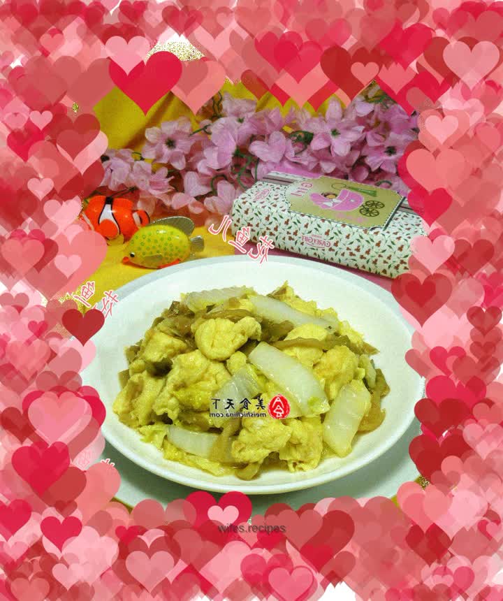 Stir-fried cabbage with pickled mustard and eggs