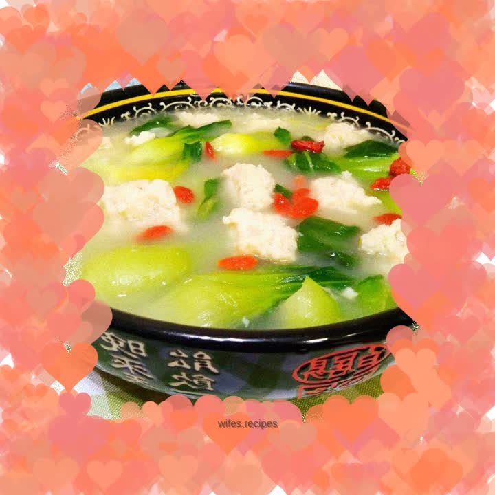 Green vegetable meatball soup