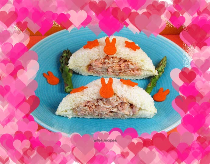 Salmon Pocket Sandwich