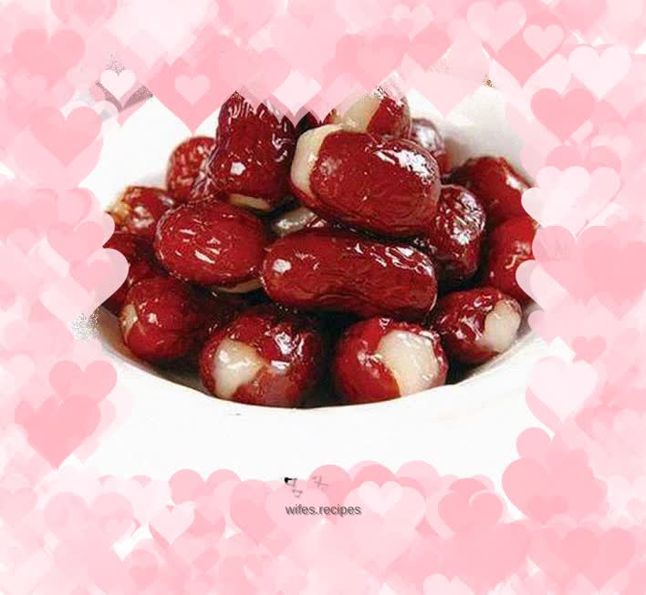 [Glutinous Rice and Red Dates] Red dates nourish blood and Qi, paired with fragrant glutinous rice, it is quite delicious