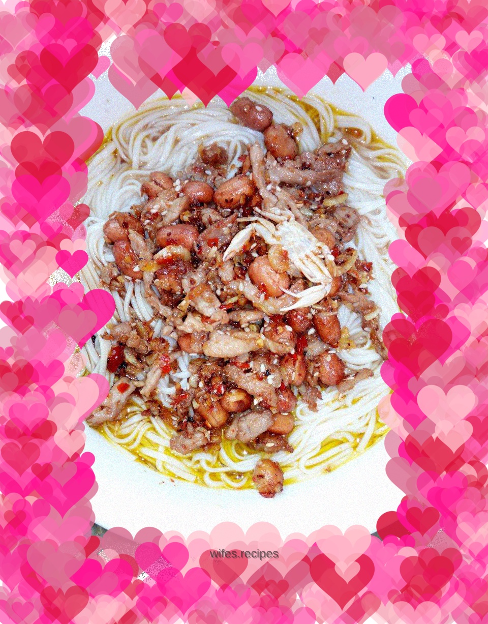 Shredded pork noodles