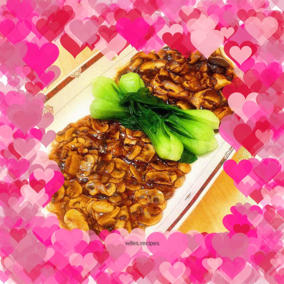 Cabbage Sum with Two Mushrooms in Oyster Sauce