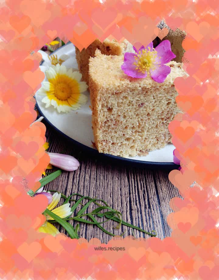 Six-inch chiffon with rose sauce