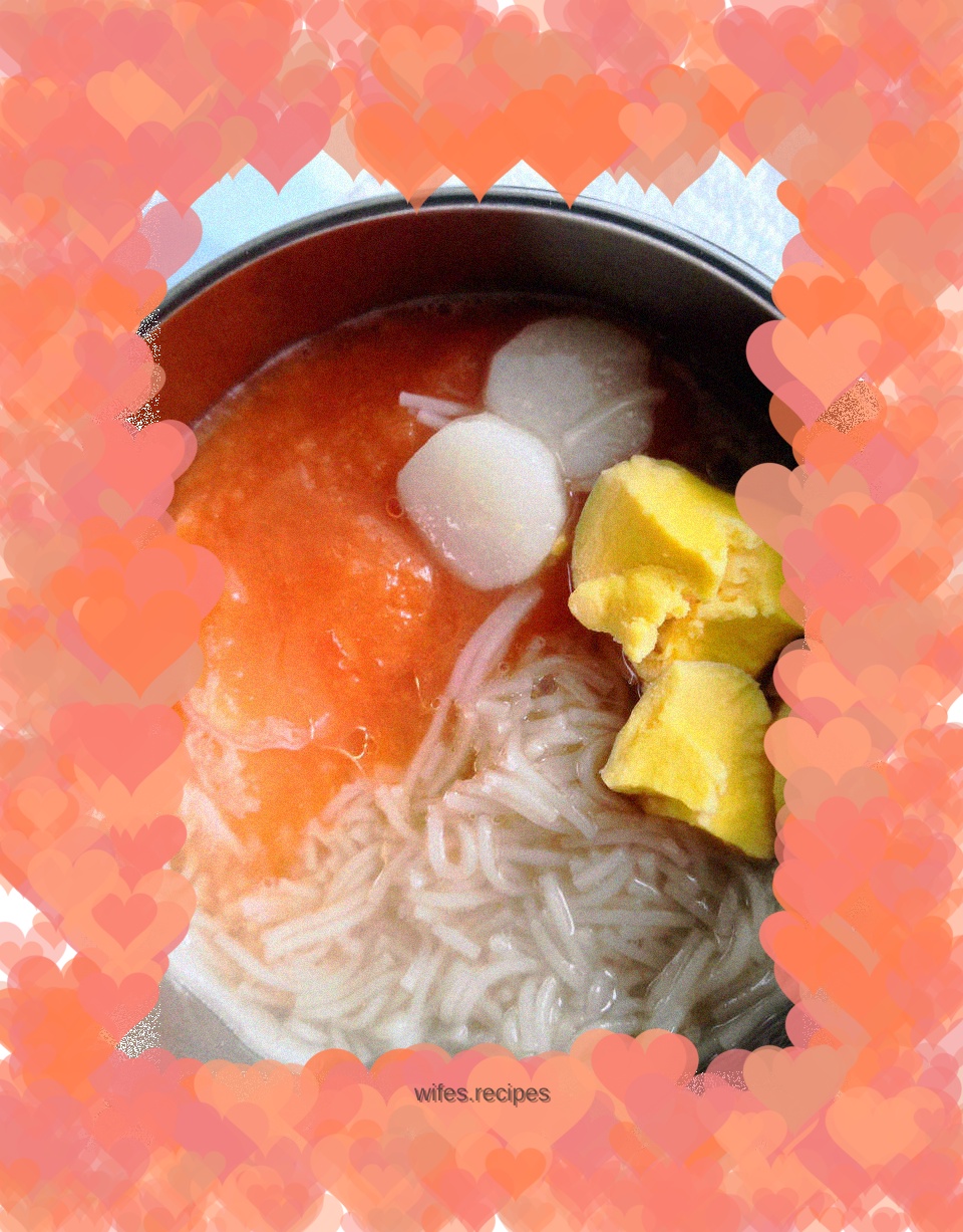 Baby food supplement - chopped yam and carrot noodles