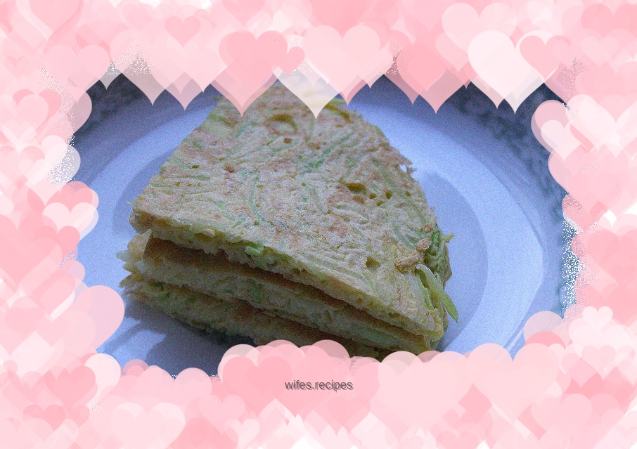 Quick breakfast - zucchini and egg pancakes (must)