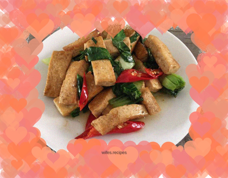 Braised green vegetables with old tofu