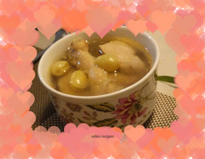 Ginkgo stewed chicken soup