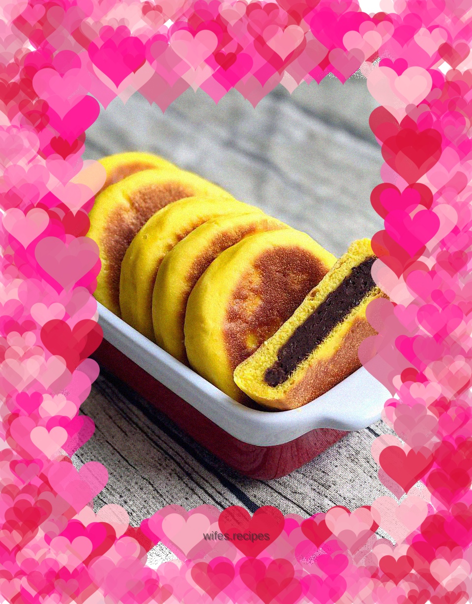 Crispy Pumpkin Red Bean Cake