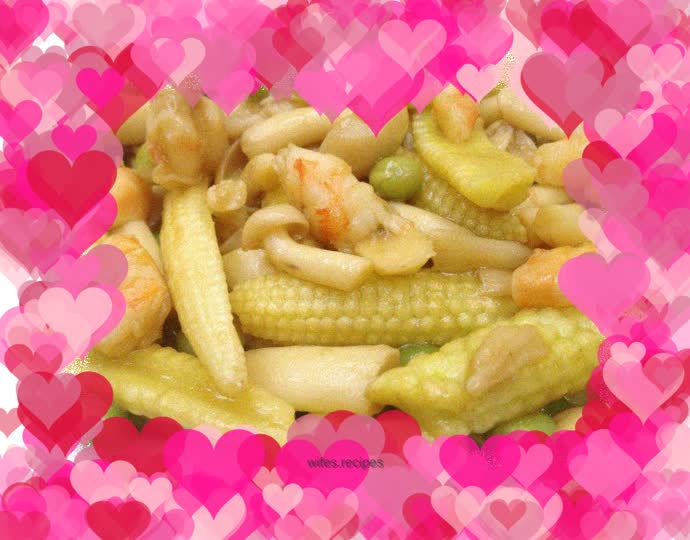 Stir-fried shrimps with corn, bamboo shoots, fresh mushrooms