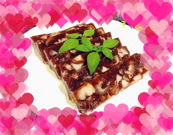 Homemade translucent and smooth creative frozen elbow