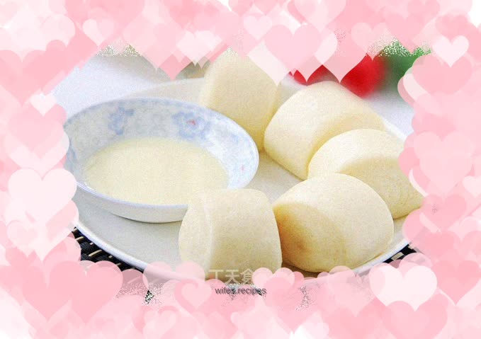 Milky steamed buns