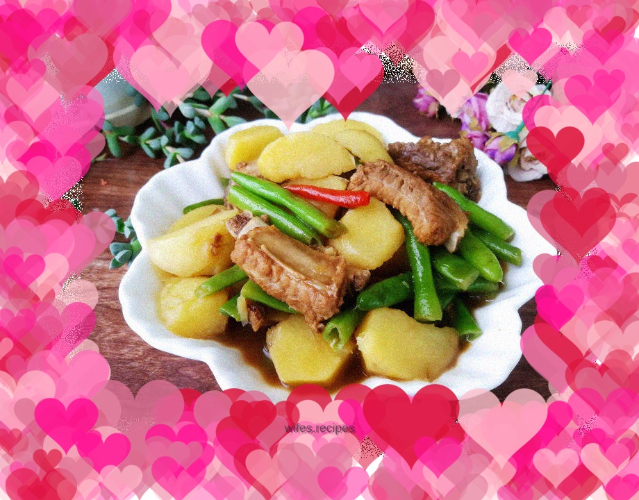 Braised Pork Ribs with Potatoes and Beans
