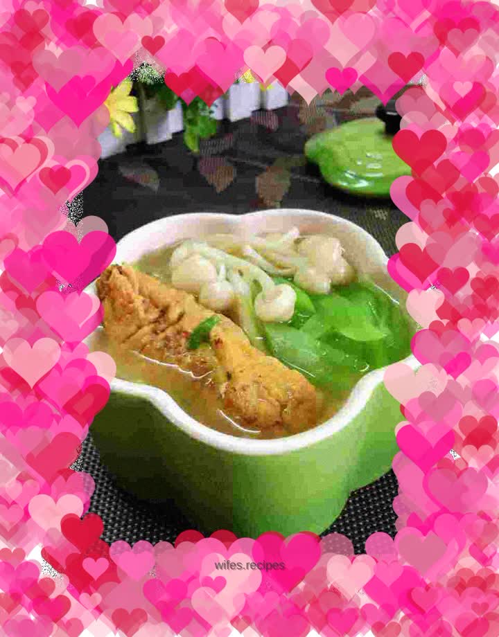 Fresh Mushroom Egg Dumpling Soup