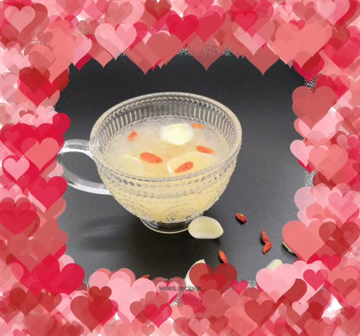 Lily, Wolfberry and Tremella Soup