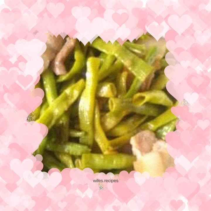 Braised pork belly with long beans