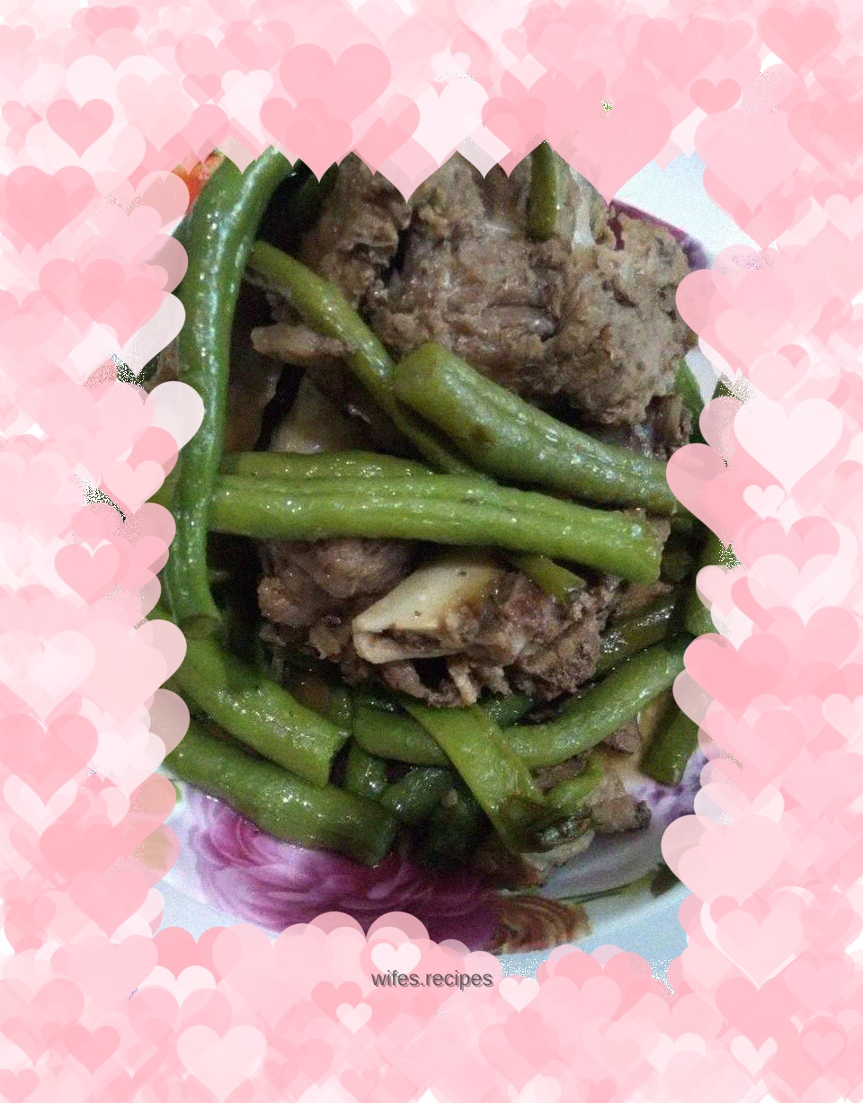 Lamb, scorpion and green beans stewed