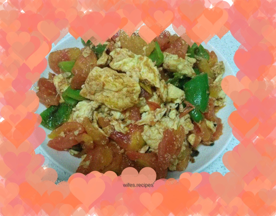 Scrambled eggs with tomatoes