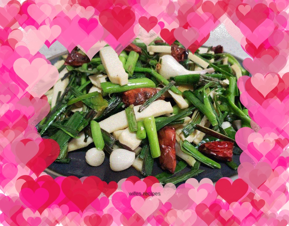 Stir-fried dried tofu with garlic sprouts