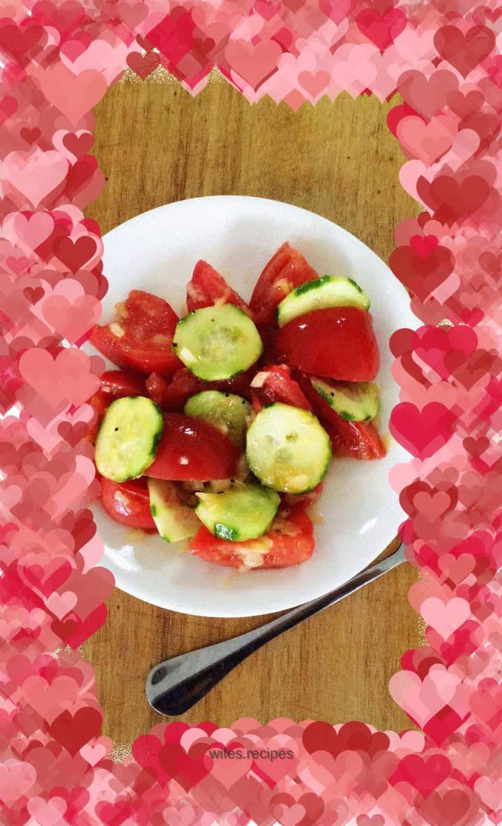 Tomato, Cucumber and Garlic Salad