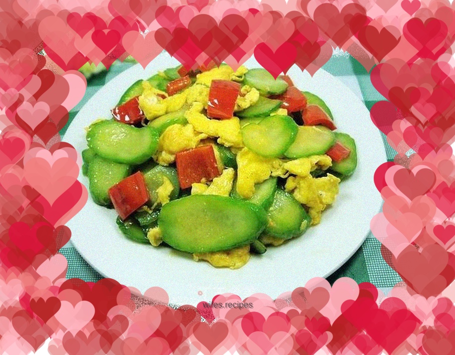 Home-cooked side dishes - fried cucumbers with eggs