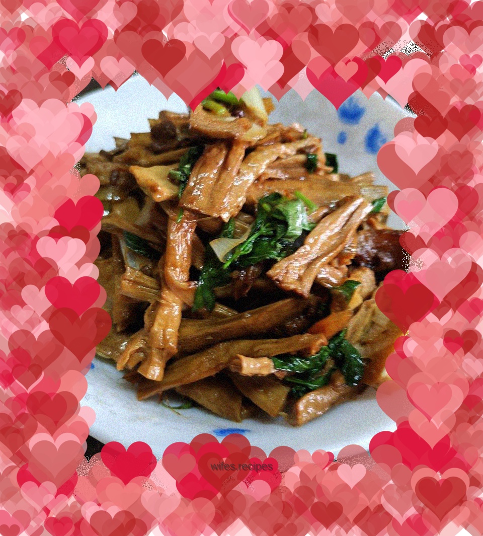 Stir-fried pork belly with dried bamboo shoots