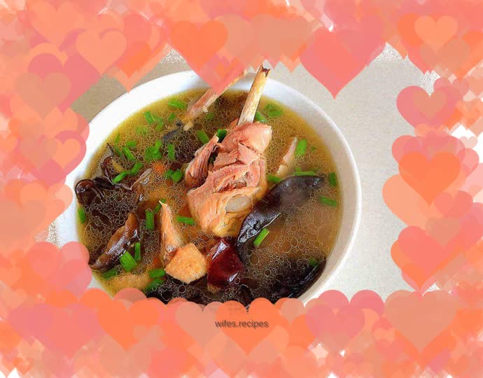 Stewed local chicken with fungus