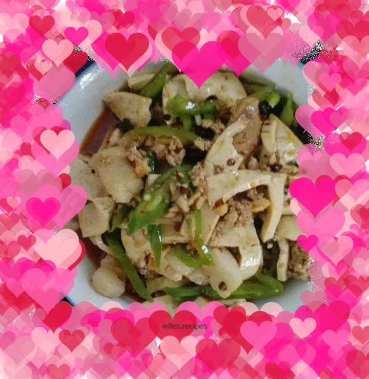 Stir-fried dried tofu with minced meat and green pepper