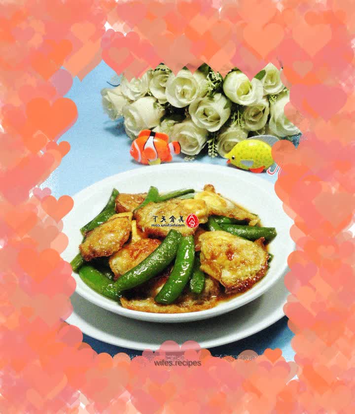 Fried quail eggs with sweet beans